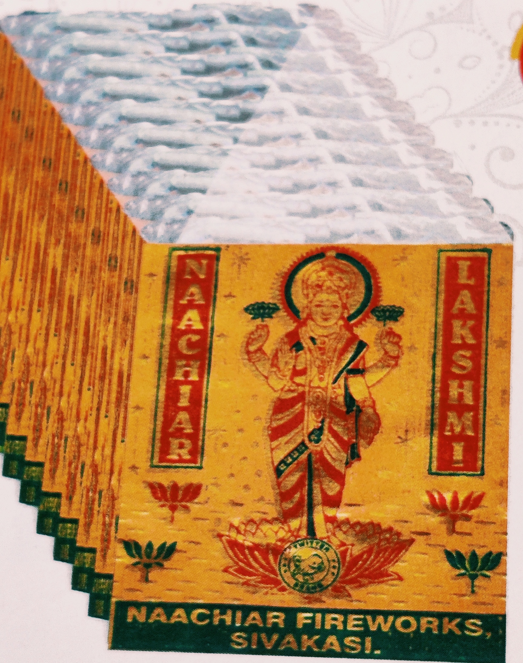4" Gold Lakshmi Crackers